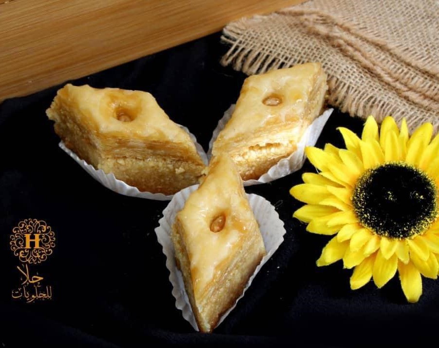 469914167_1289345025745527_6954413122696408920_n بكلاوة طرابلسية بالعسل الطبيعي حلا - الصورة 1