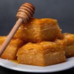 بكلاوة عسل طبيعي حلا